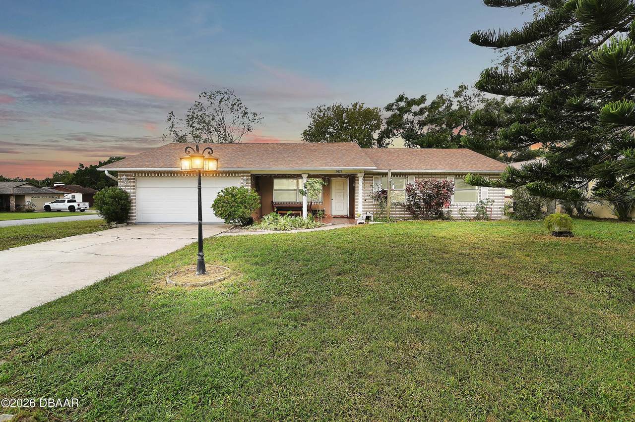 1078 Chelsea Way - Photo 1