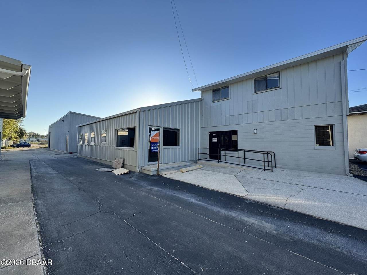 515 Carswell Avenue - Photo 1