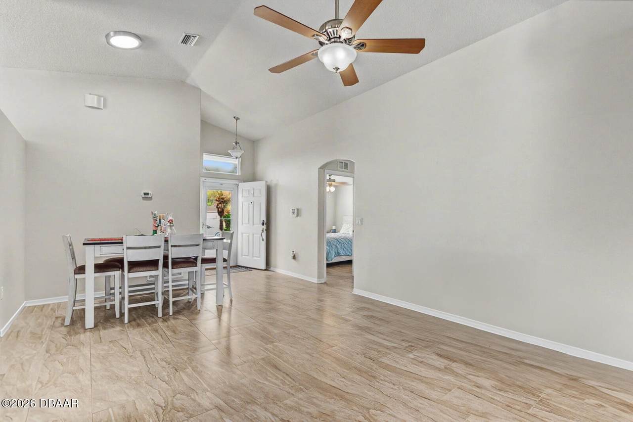 https://bt-photos.global.ssl.fastly.net/daytonabeach/1280_boomver_1_1224947-2.jpg