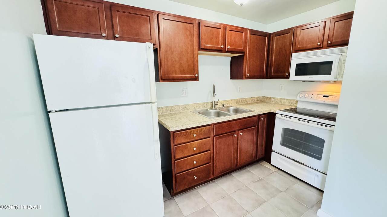 https://bt-photos.global.ssl.fastly.net/daytonabeach/orig_boomver_1_1224965-2.jpg