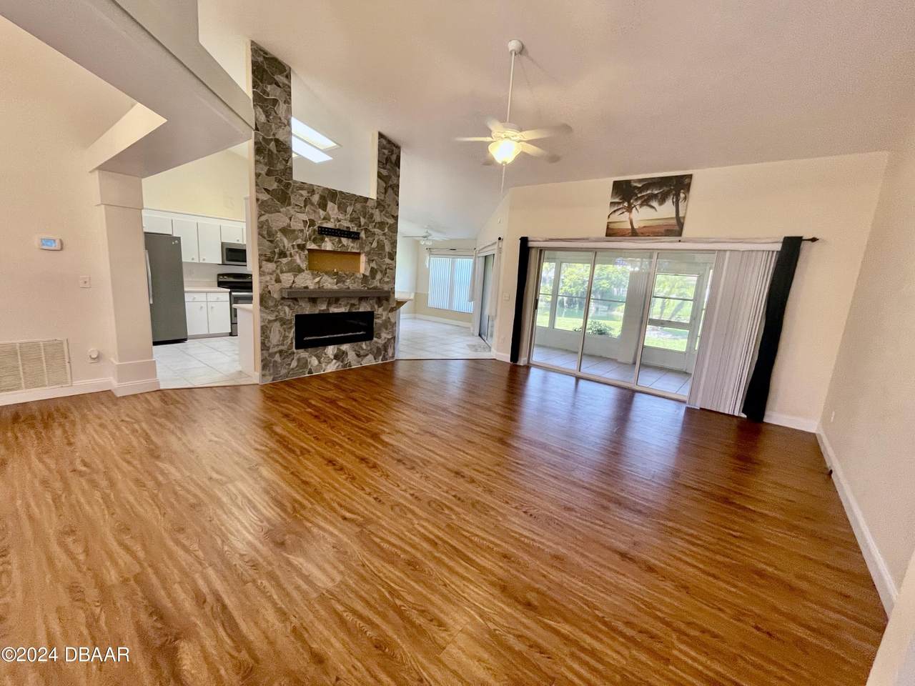 https://bt-photos.global.ssl.fastly.net/daytonabeach/1280_boomver_1_1225503-2.jpg