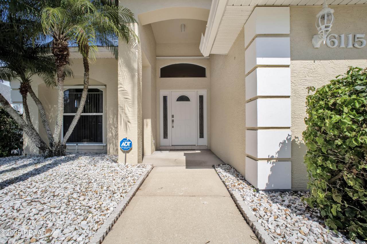 https://bt-photos.global.ssl.fastly.net/daytonabeach/1280_boomver_1_1225824-2.jpg