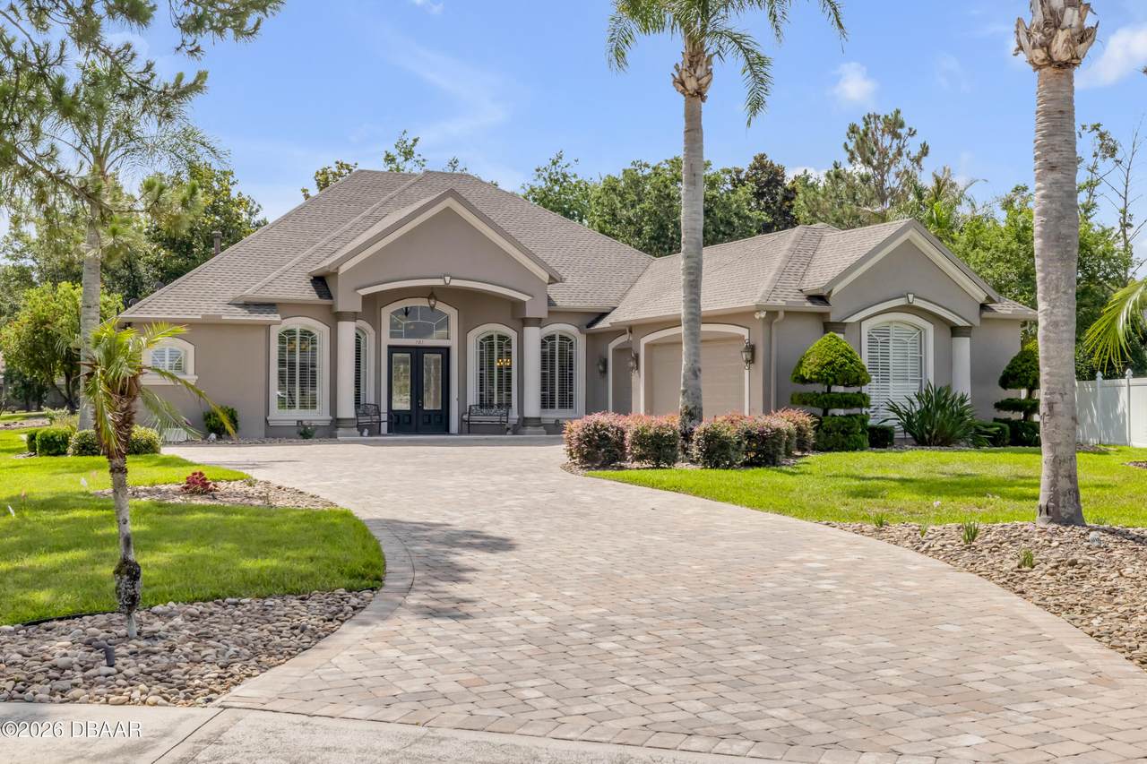 181 Hawkcrest Court - Photo 1