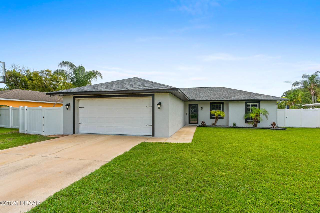 2509 Chester Avenue - Photo 1