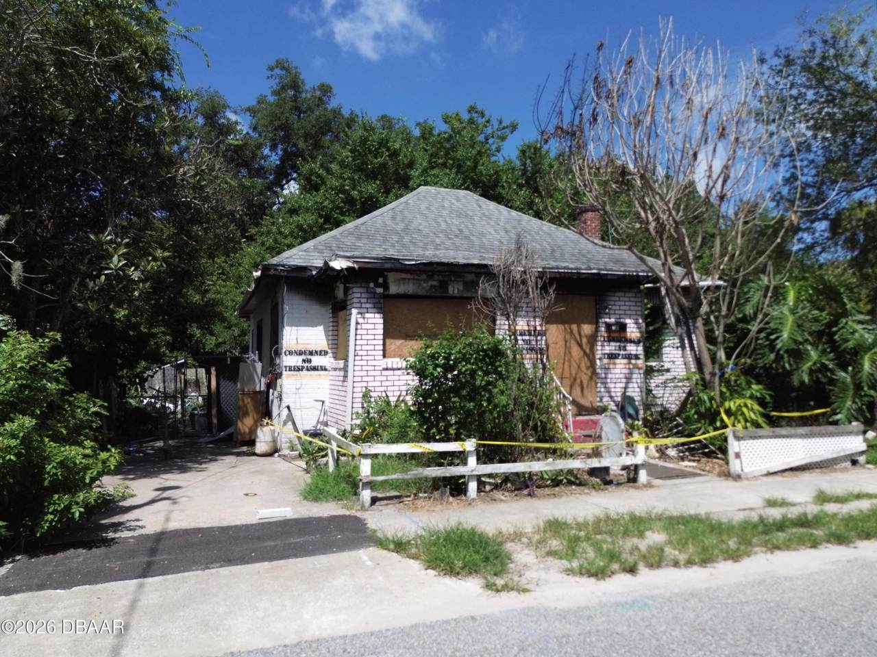 230 Lincoln Street - Photo 1