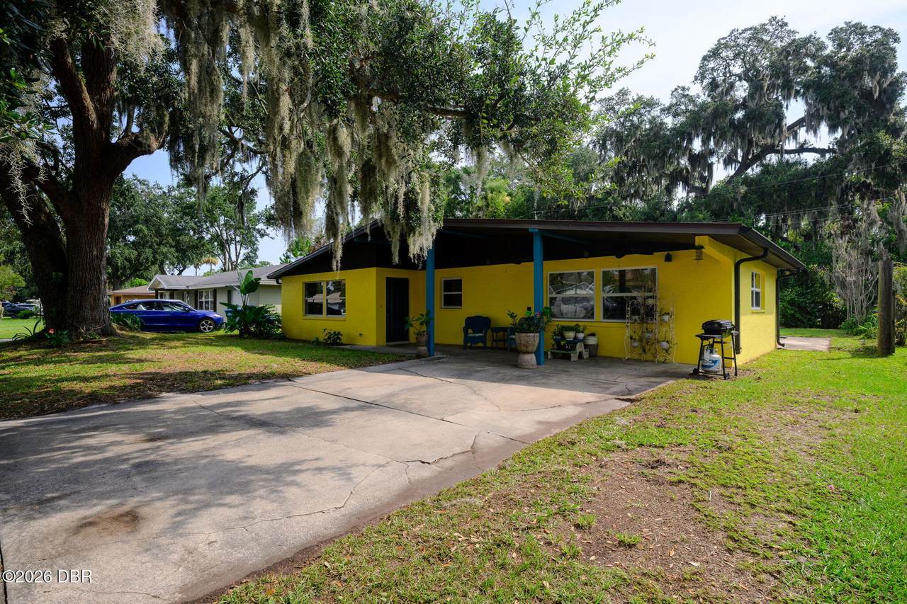 1003 Cherokee Ranch Road - Photo 1