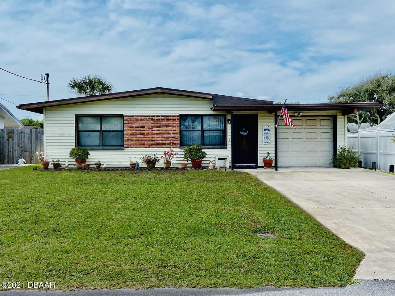409 Columbus Avenue - Photo 1