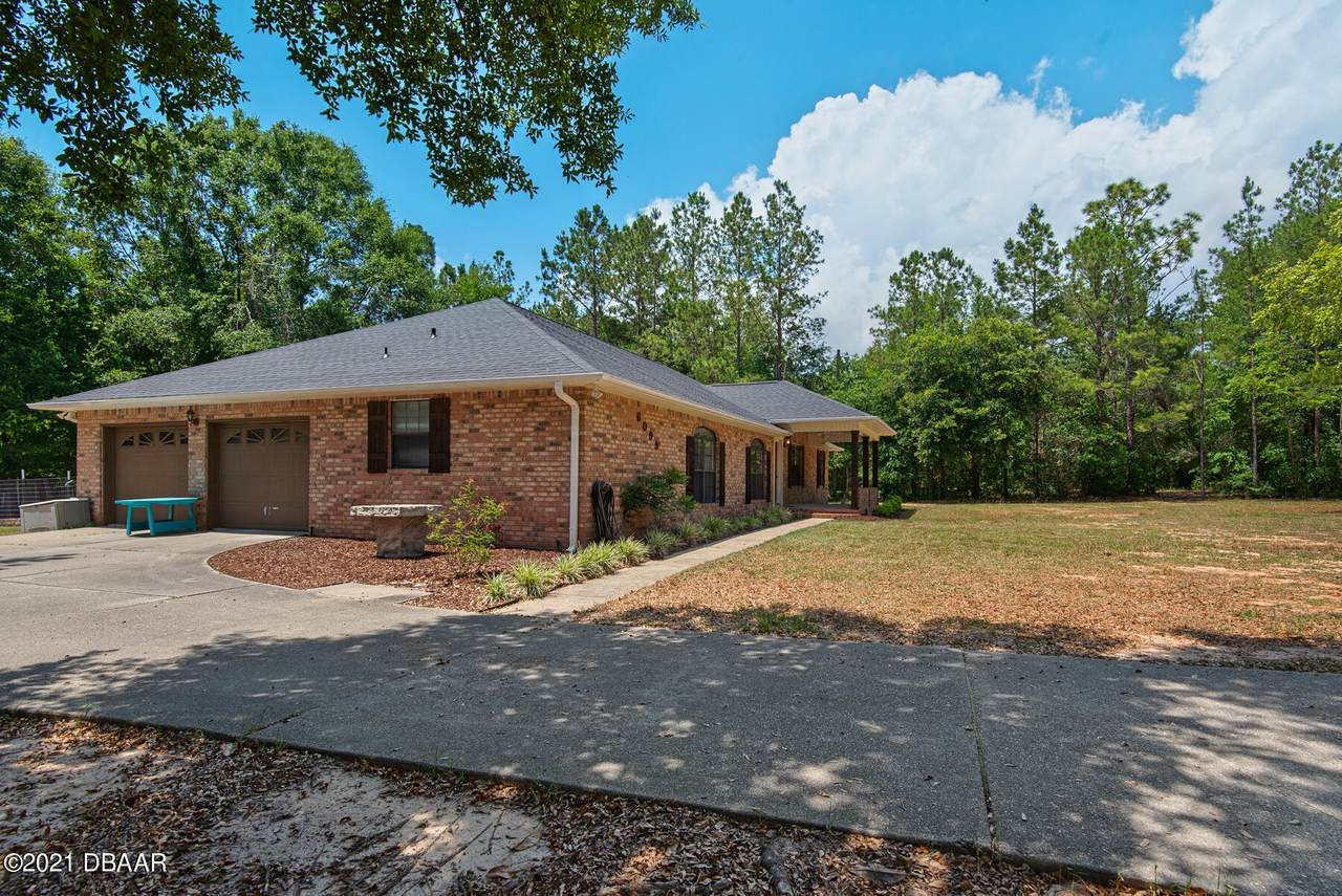6099 Jays Way - Photo 1