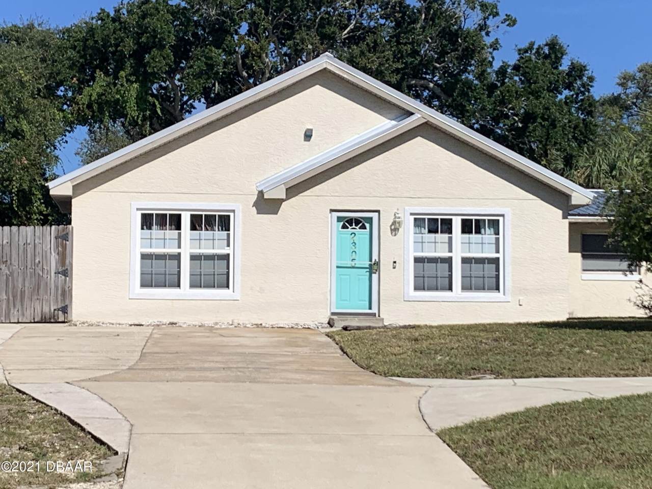 2305 Saxon Drive - Photo 1