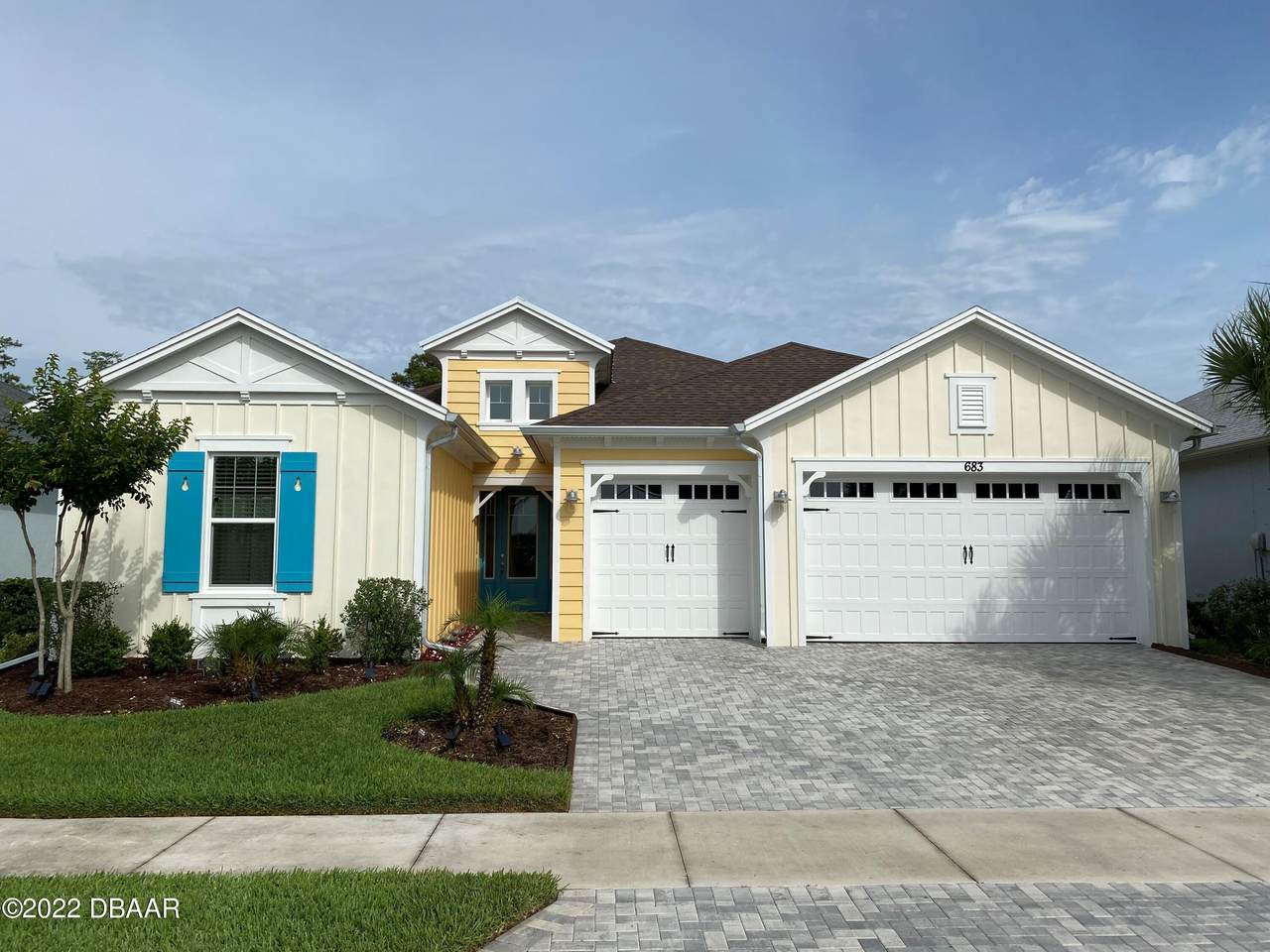 683 Attitude Avenue - Photo 1
