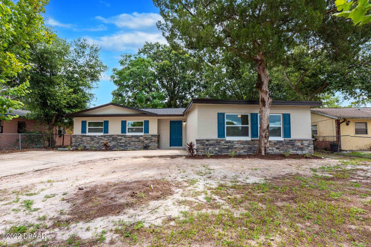 1015 Cedar Highlands Boulevard - Photo 1