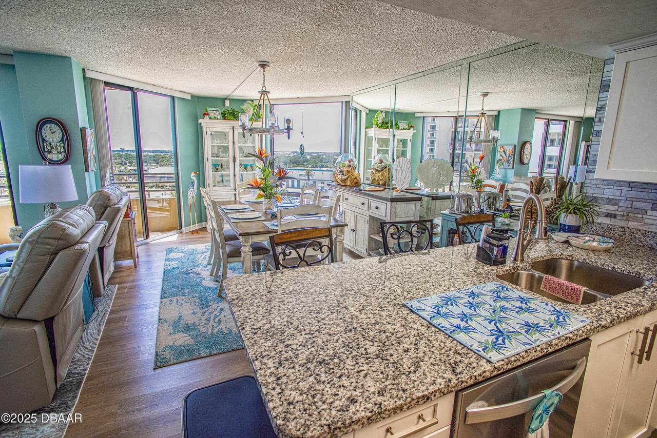 https://bt-photos.global.ssl.fastly.net/daytonabeach/1280_boomver_2_1109626-2.jpg