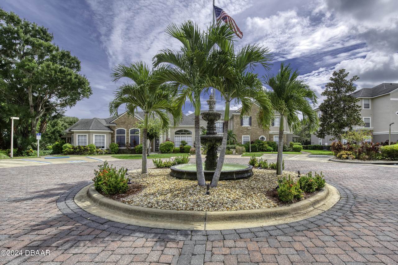 940 Village Trail - Photo 1