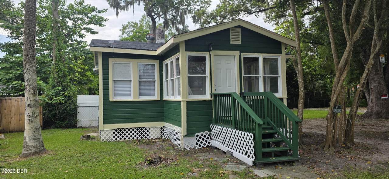815 Julia Street - Photo 1