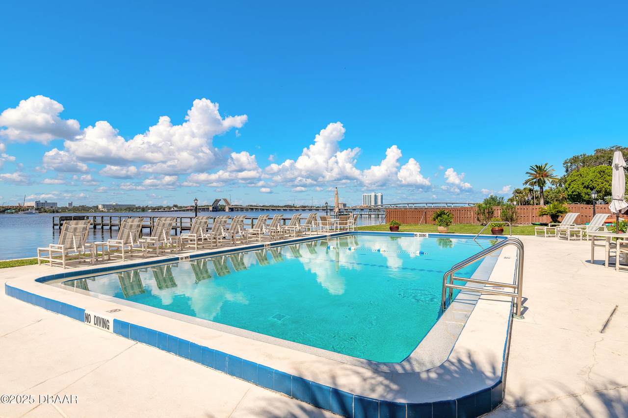 https://bt-photos.global.ssl.fastly.net/daytonabeach/1280_boomver_3_1218384-2.jpg