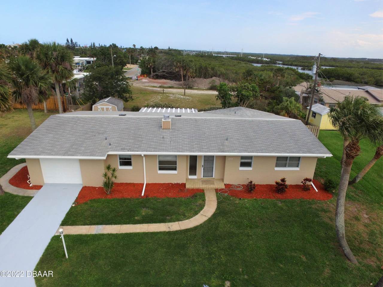 222 Venetian Way - Photo 1