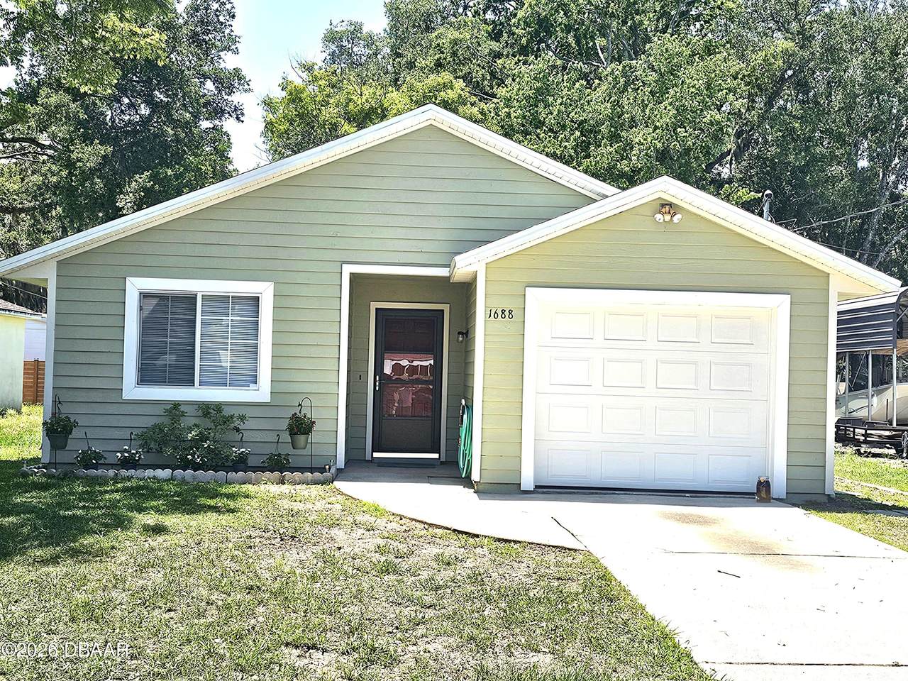 1688 Montgomery Avenue - Photo 1