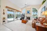 8 Gale Lane - Photo 18
