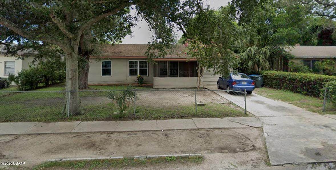 824 Essex Road - Photo 1