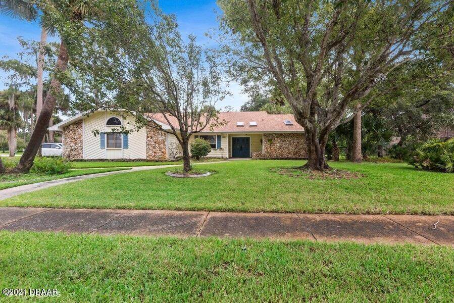 121 Sweetwater Oaks Lane - Photo 1