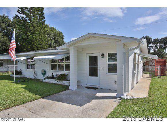 106 Palm Drive - Photo 1