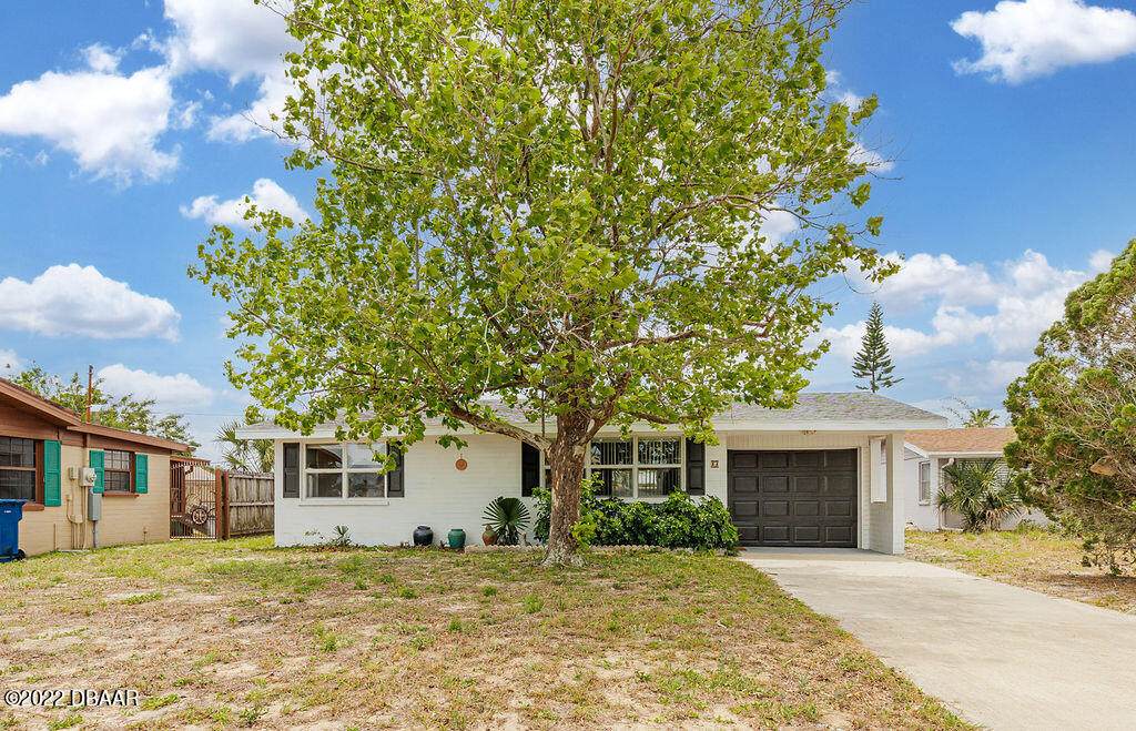 24 Poinsettia Drive - Photo 1
