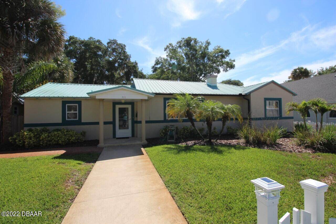 711 Magnolia Street - Photo 1