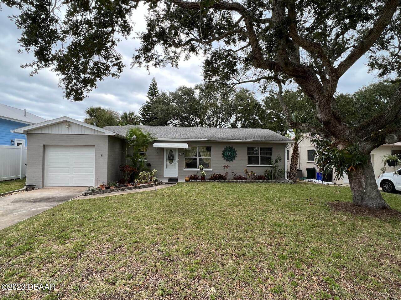 806 2nd Avenue - Photo 1