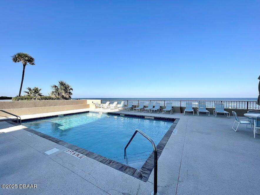 https://bt-photos.global.ssl.fastly.net/daytonabeach/orig_boomver_1_1218814-2.jpg
