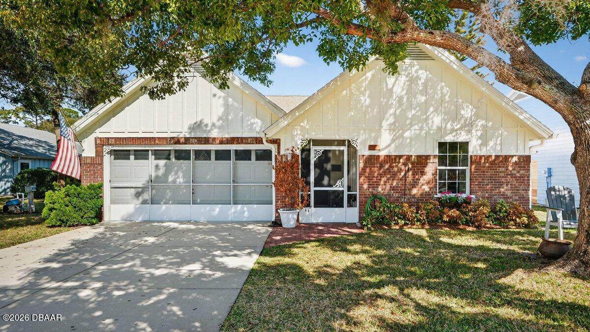 701 Pine Shores Circle - Photo 1