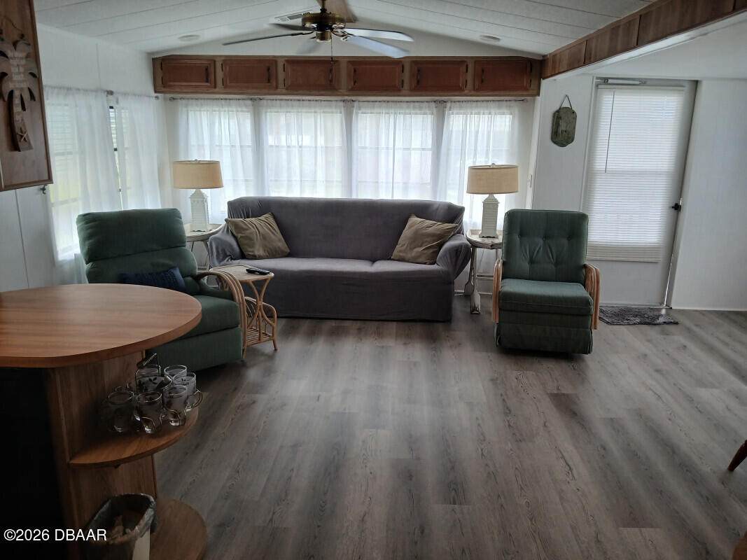 https://bt-photos.global.ssl.fastly.net/daytonabeach/orig_boomver_1_1225212-2.jpg