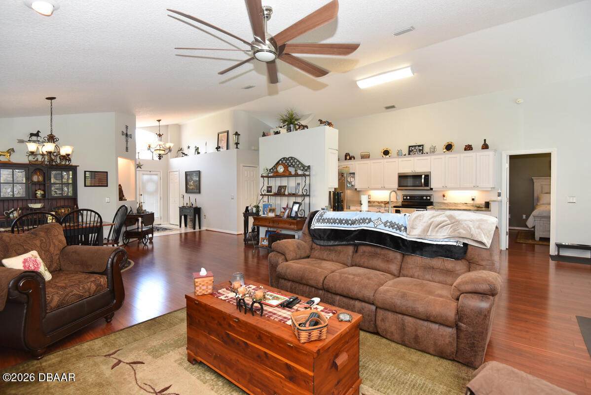 https://bt-photos.global.ssl.fastly.net/daytonabeach/orig_boomver_1_1225319-2.jpg