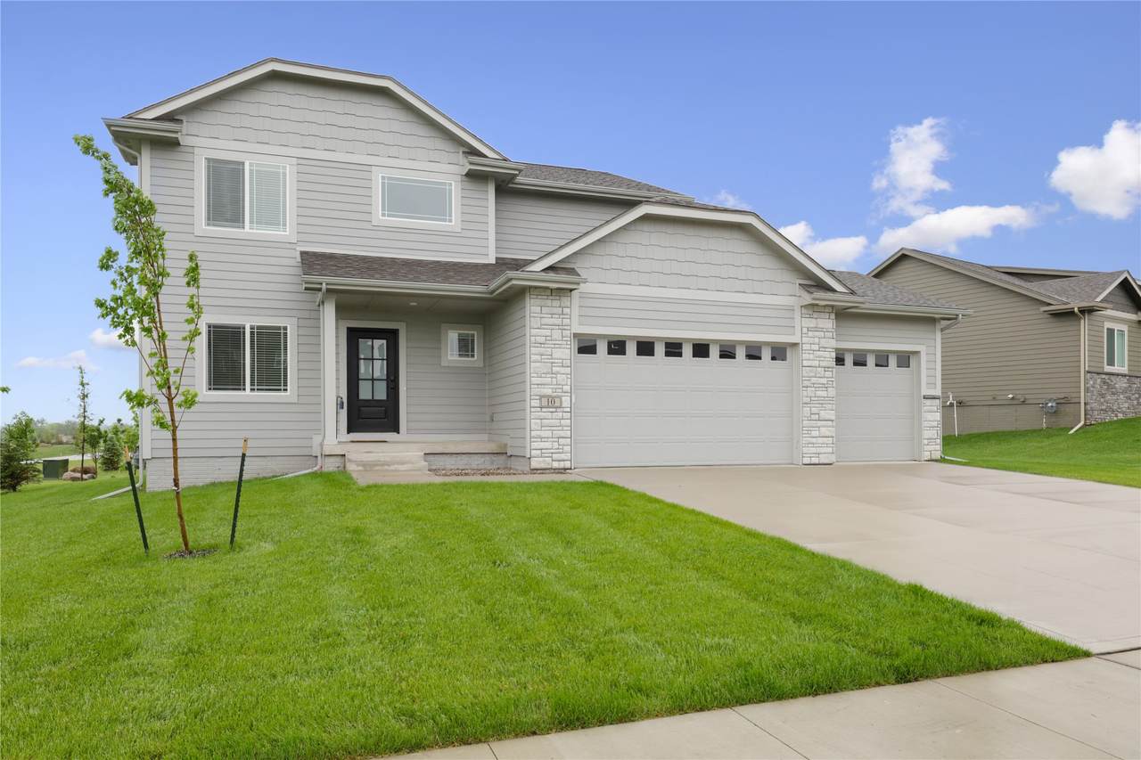 10 Valleyview Drive - Photo 1