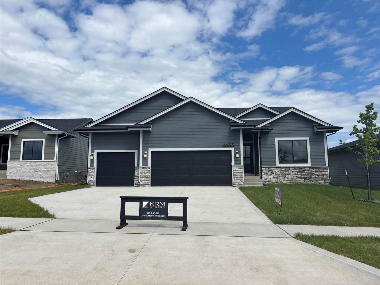 4653 177th Street - Photo 1