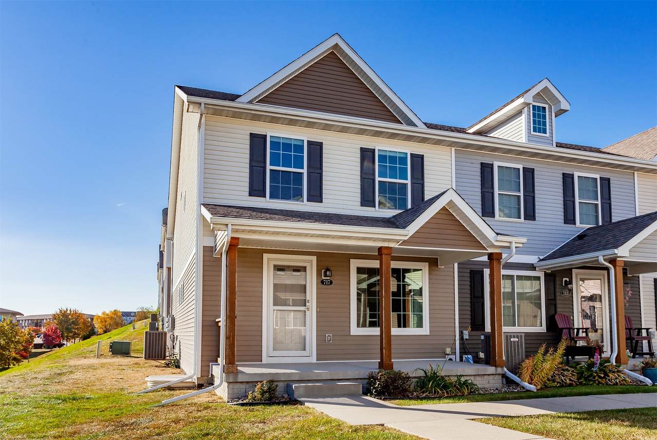 717 Cypress Place - Photo 1