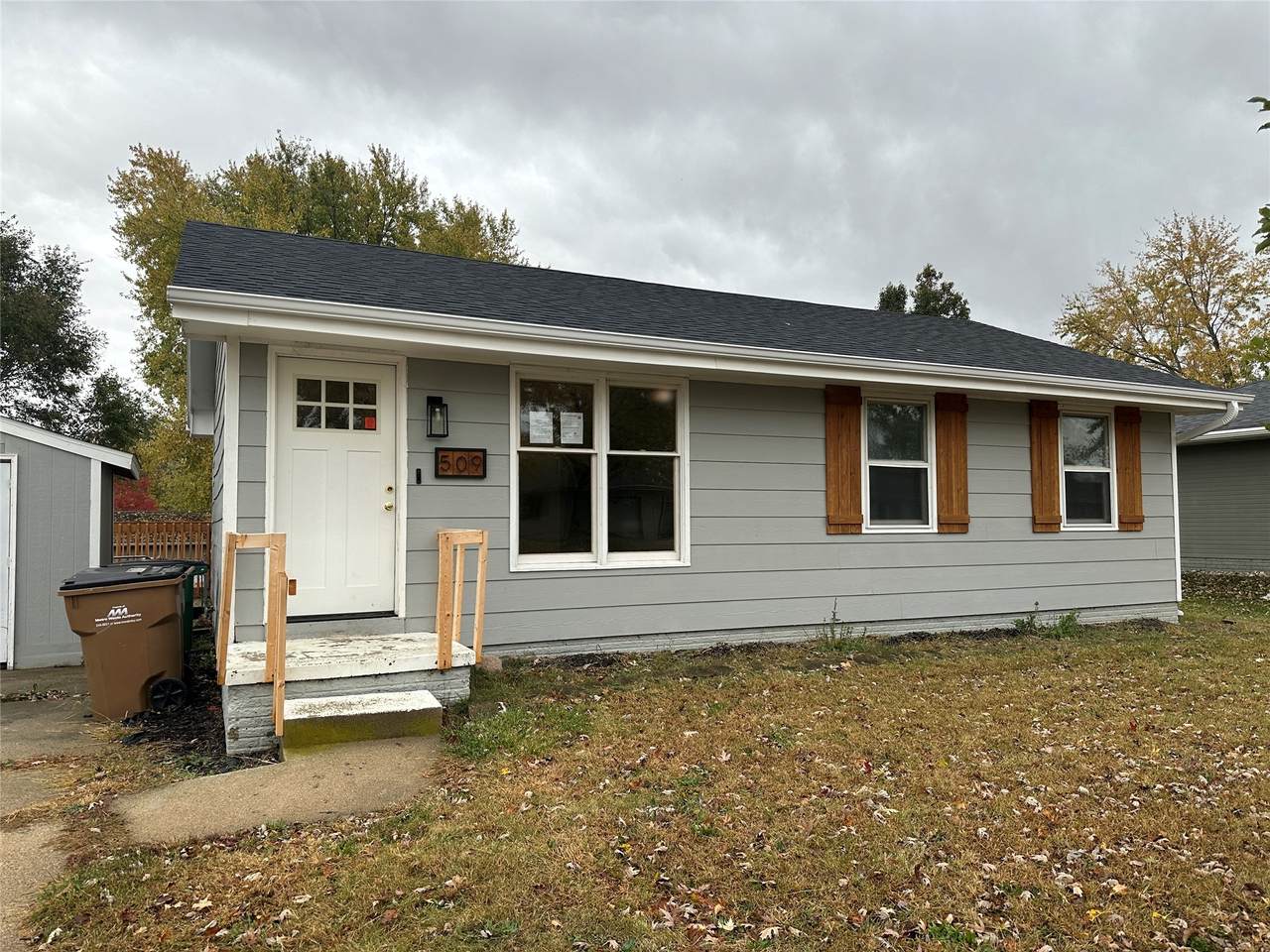 509 Lincoln Street - Photo 1