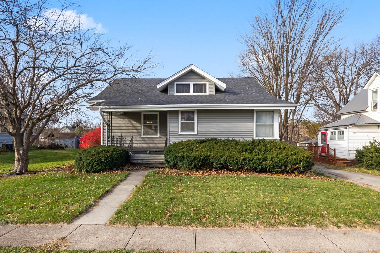 706 1st Avenue - Photo 1