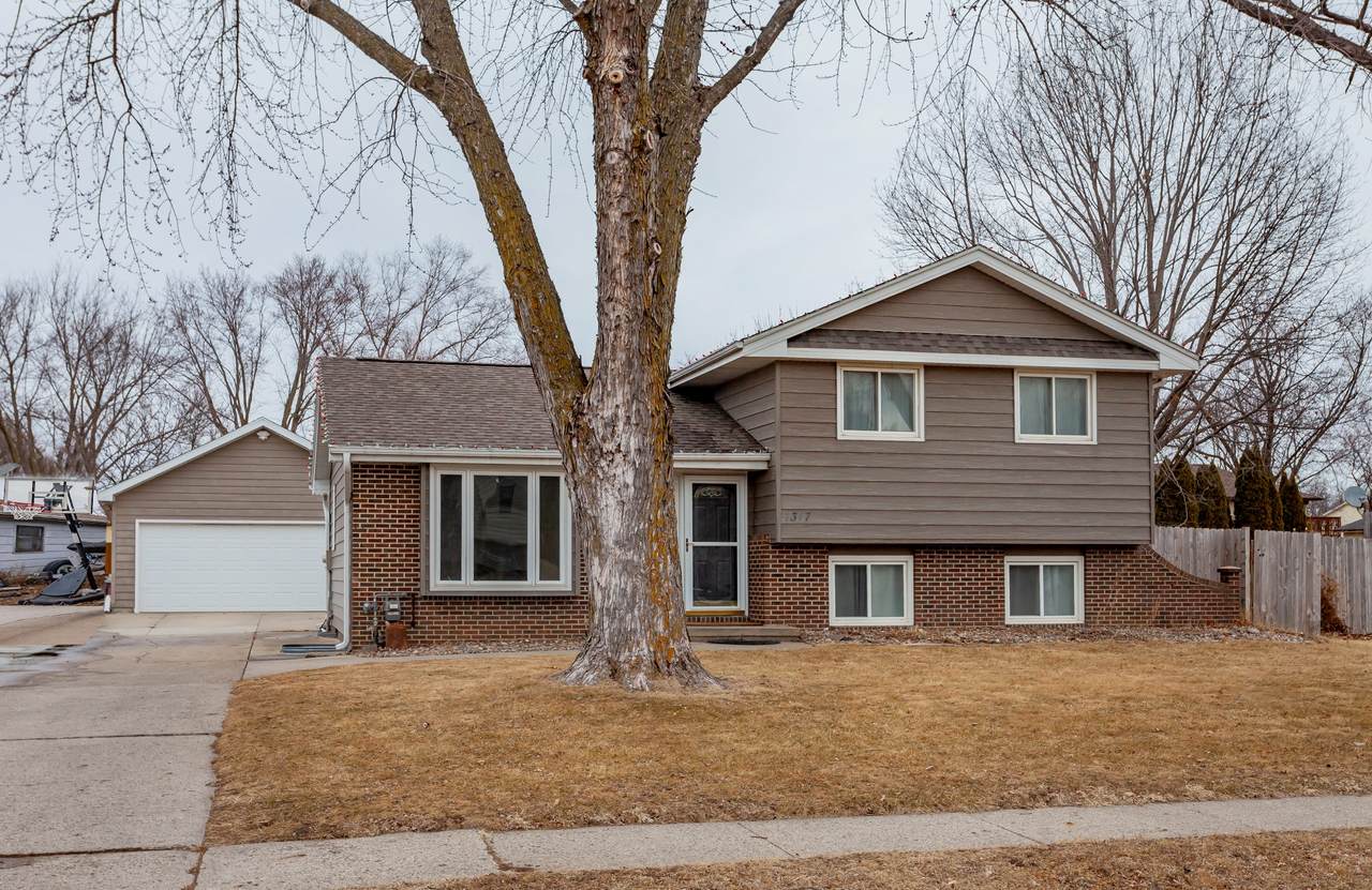 1317 Lyndale Drive - Photo 1