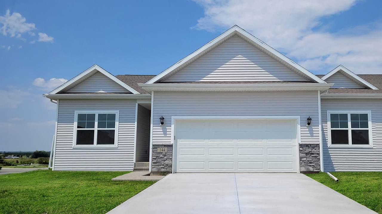 2600 Brook View Drive - Photo 1