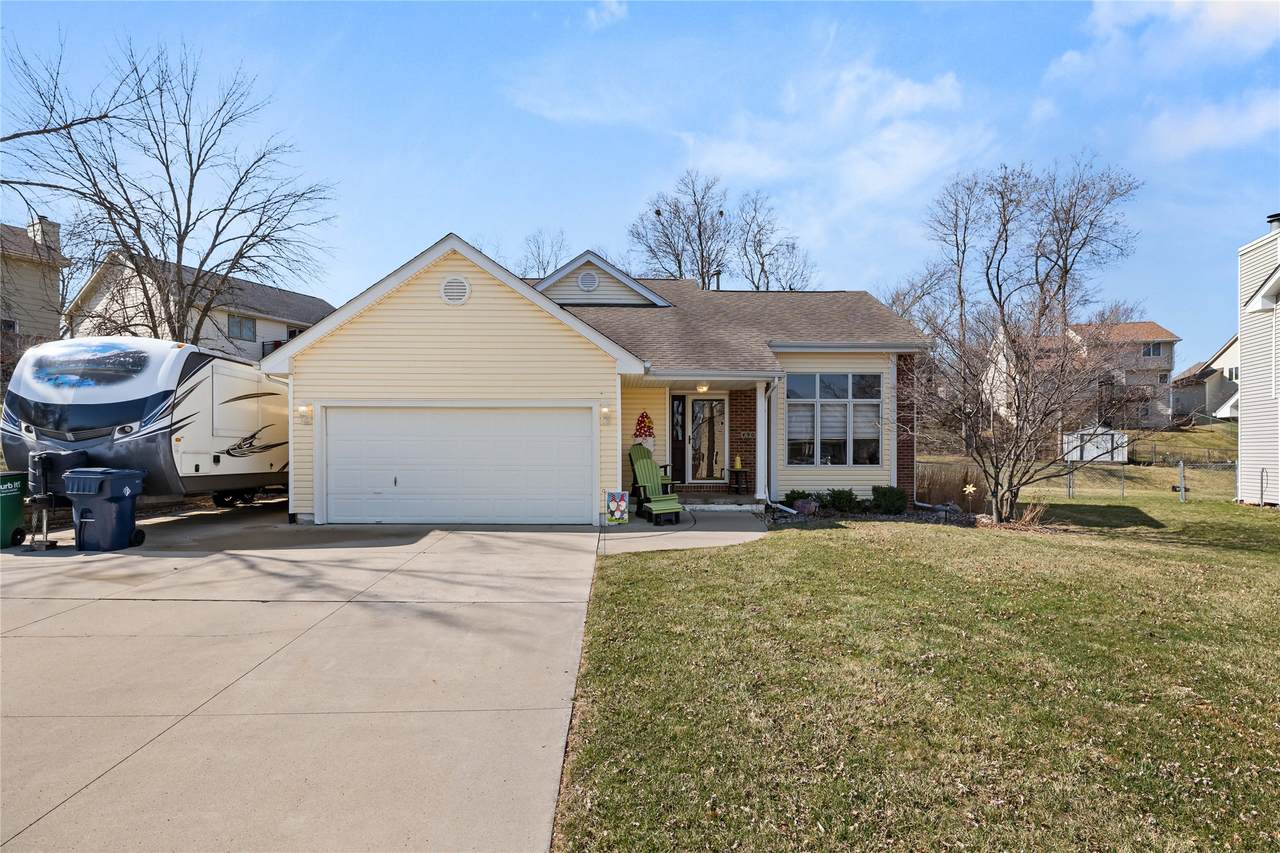 4904 69th Street - Photo 1