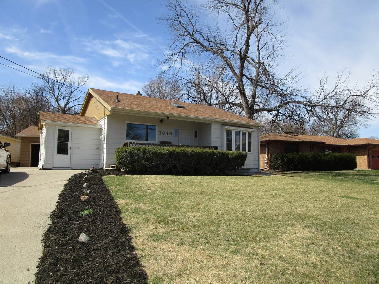 3846 Lower Beaver Road - Photo 1