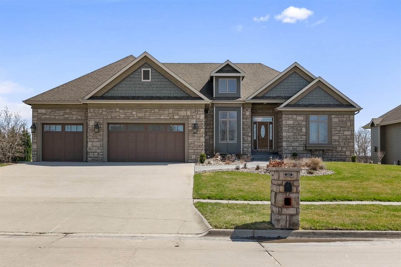 2813 Seneca Drive - Photo 1