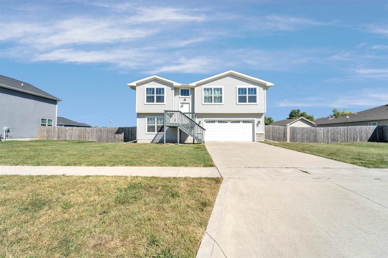 2202 Sunflower Street - Photo 1