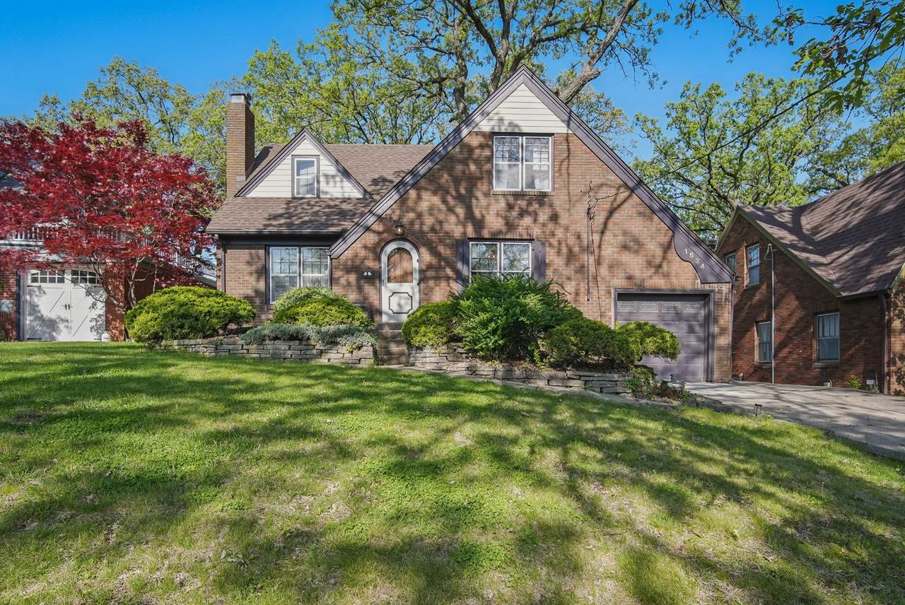 1534 41st Street - Photo 1