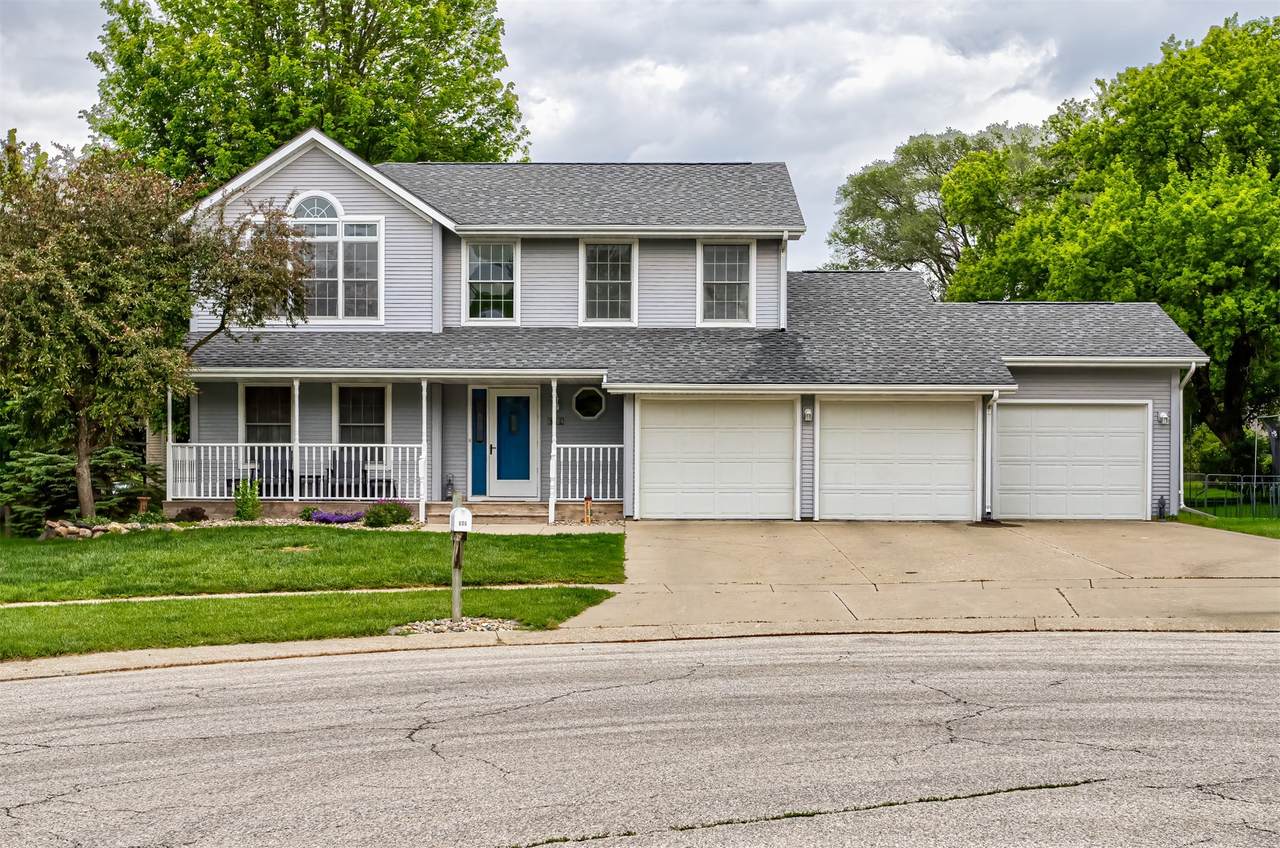 806 Vermont Circle - Photo 1