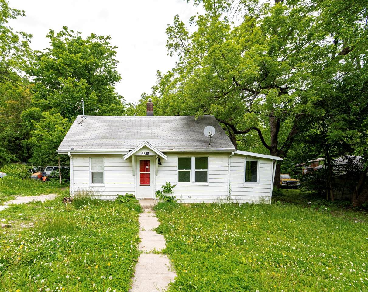 3518 Easton Boulevard - Photo 1