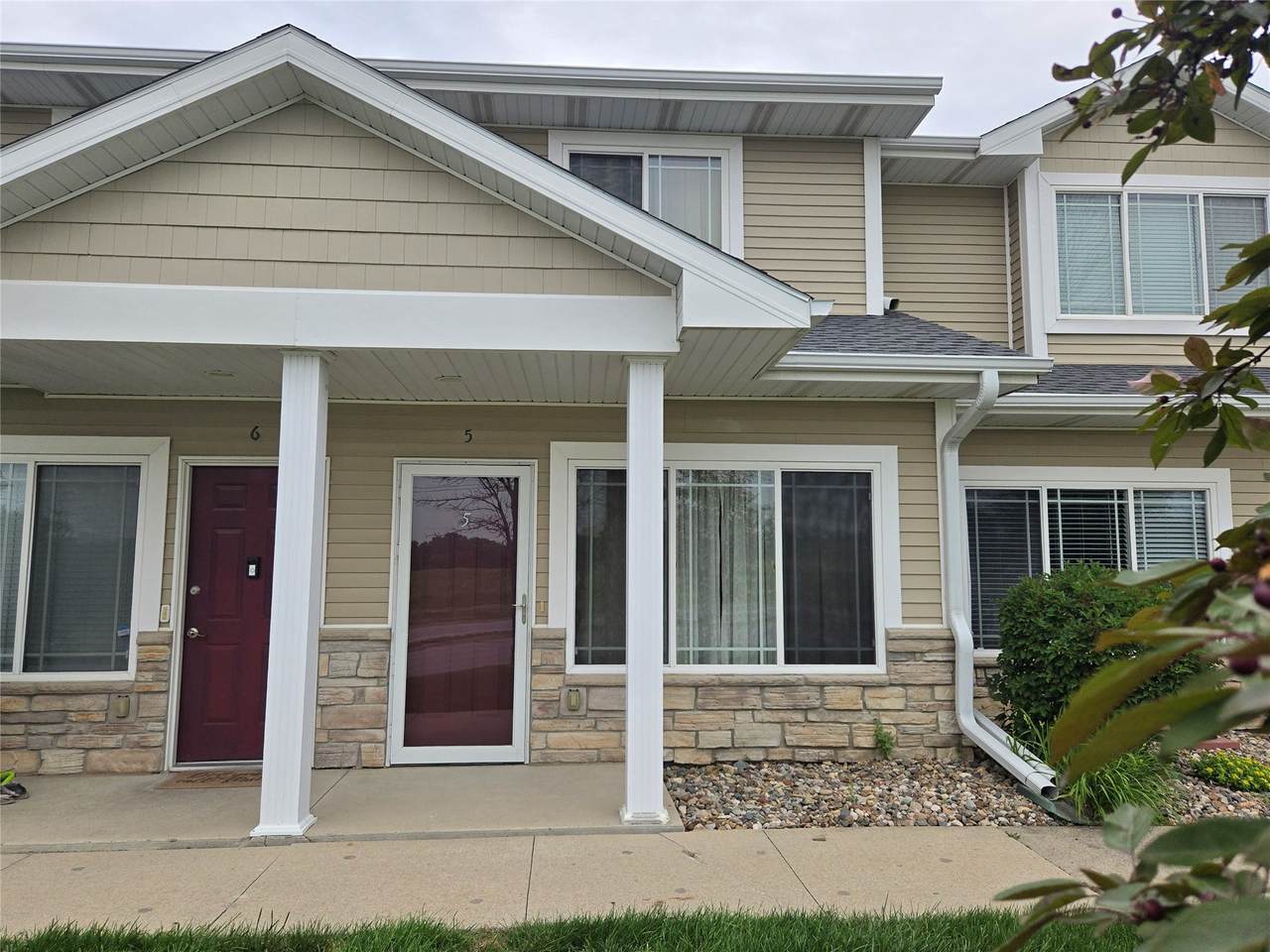 2200 Hart Avenue - Photo 1