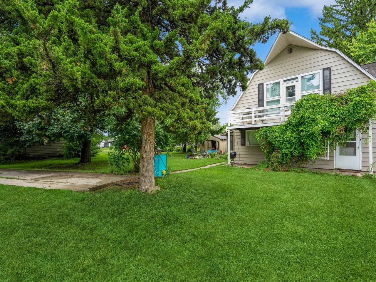 110 20th Street - Photo 1