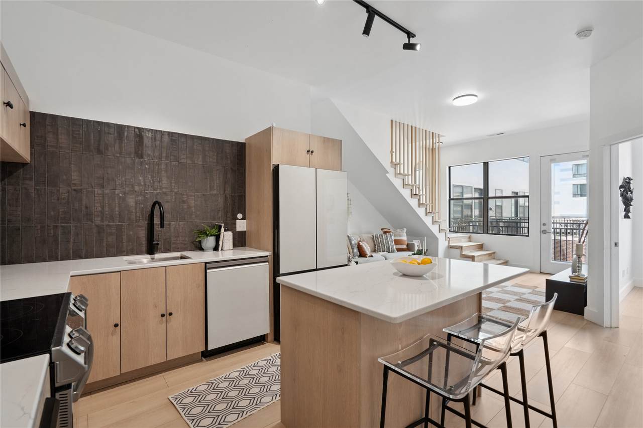 400 Locust Street - Photo 1