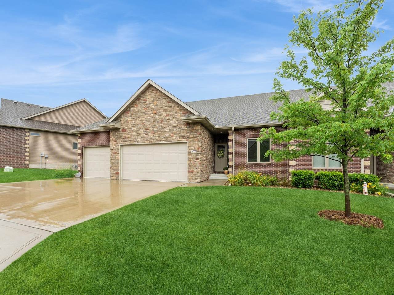 16530 Valleyview Lane - Photo 1